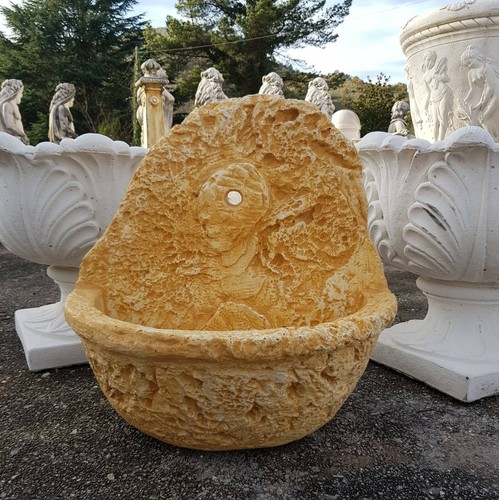 Fontana sospesa muro da - a,